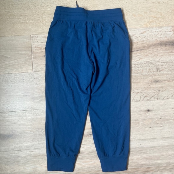 Lululemon Ready to Rulu High-Rise Cropped Blue Jogger  Sz 8 *L23 - Picture 2 of 3